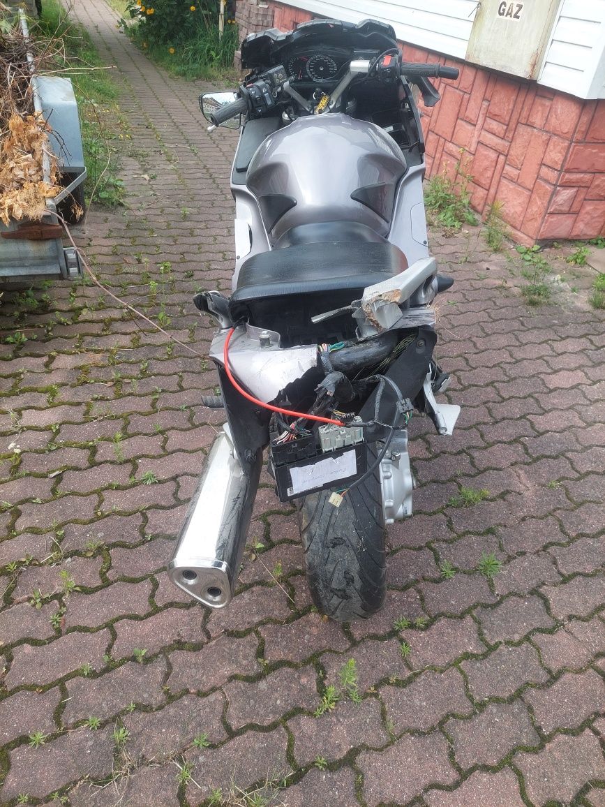Honda st 1300 Pan european uszkodzona