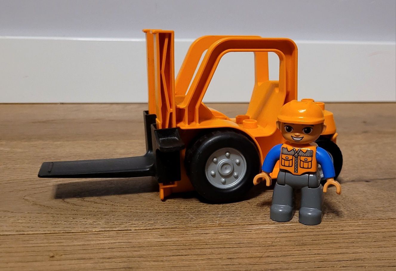 Lego duplo wózek widłowy widlowy + robotnik, auto budowlane samochód