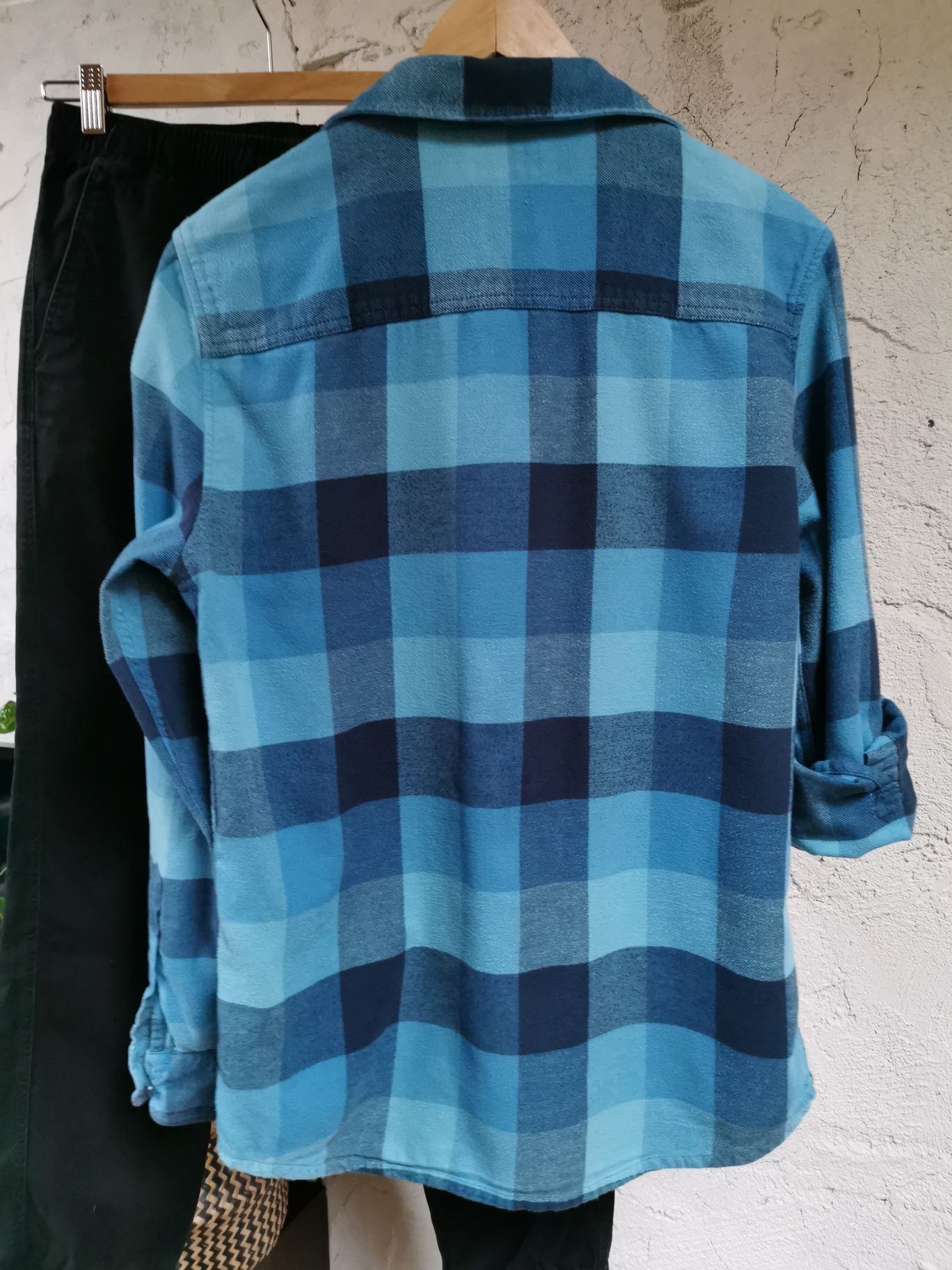 Męska koszula Quiksilver XS + czarne spodnie H&M r. 164 cm
