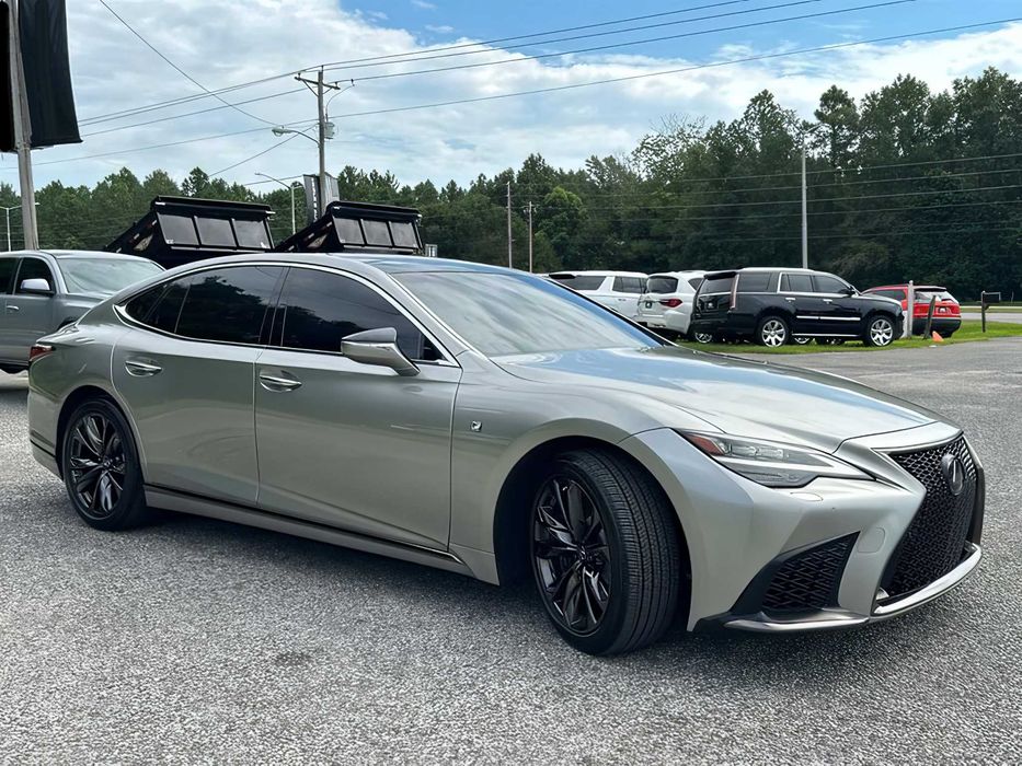 Lexus LS 500      2021