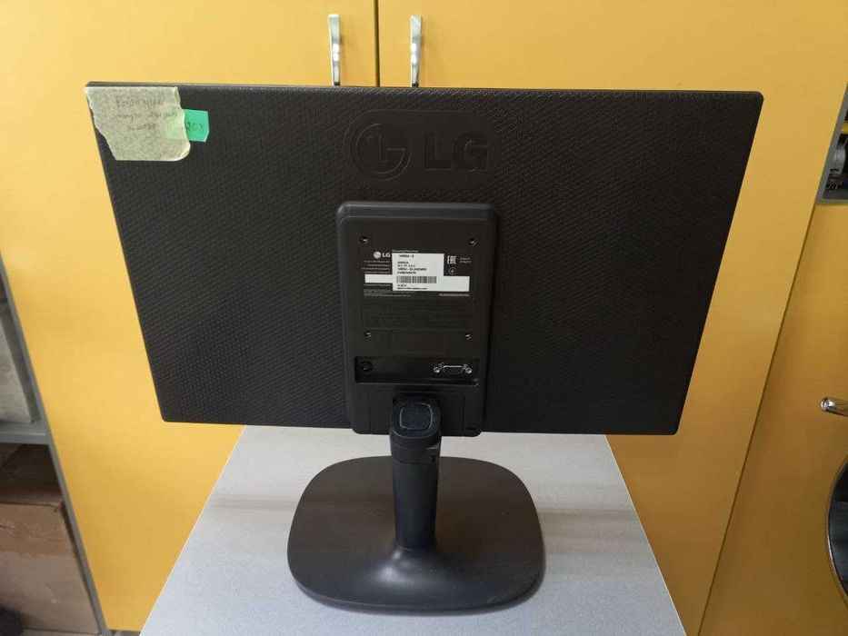 Монітор LG NO 19M35АА-В