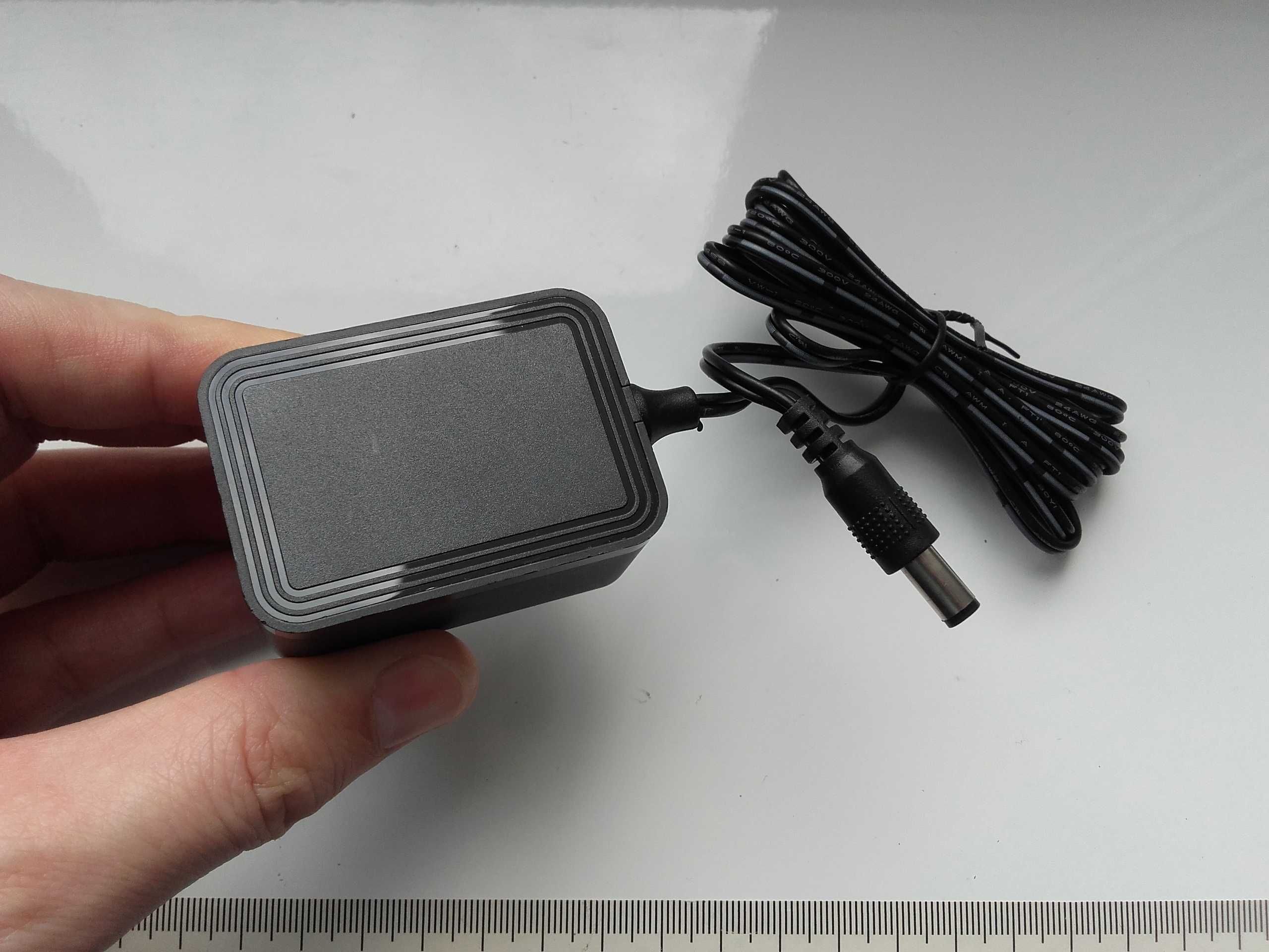 Zasilacz DC 12V - 1A, 5,5mm x 2,5mm NOWY, 295O-120100 For LED