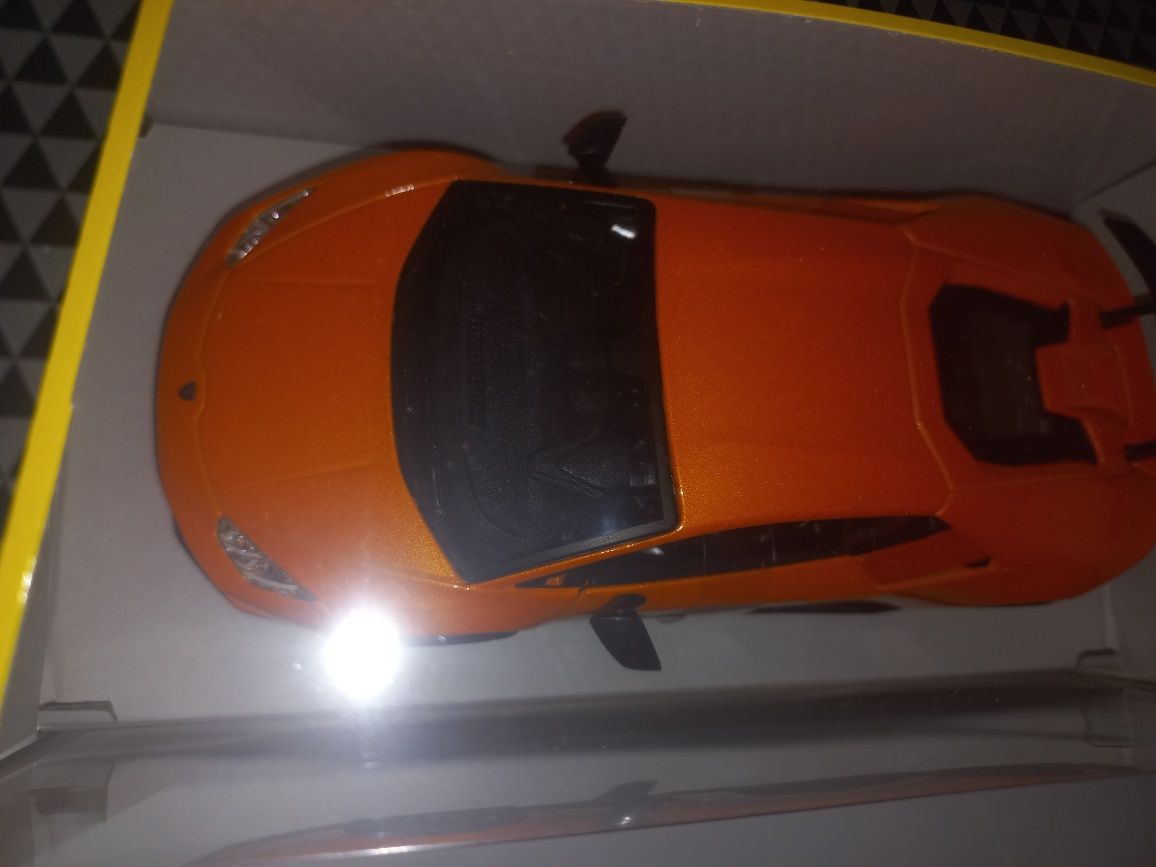 Bburago Lamborghini Huracan Performante,skala 1: 24