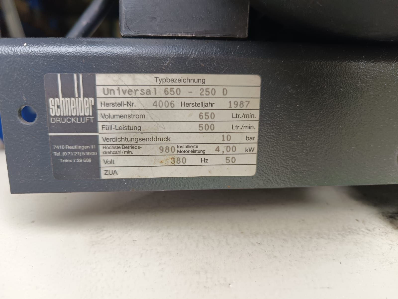 Kompresor sprężarka Schneider 4kW zbiornik 250l wydajność 650l/min.