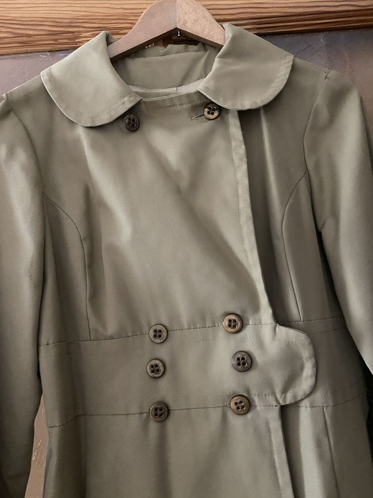 Bershka oryginalny trencz