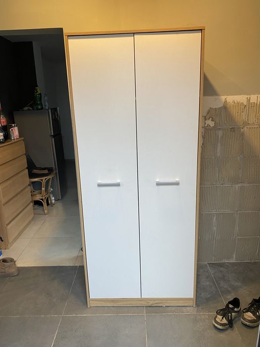 Szafa w dobrym stanie