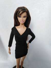 Barbie Basics black dress model no 2 Lara face mold z 2009 roku
