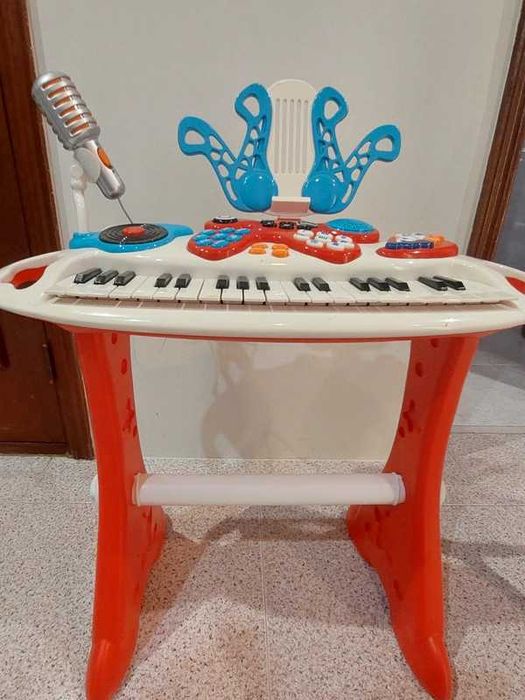 Orgão musical ótimo estado - brinquedo de criança