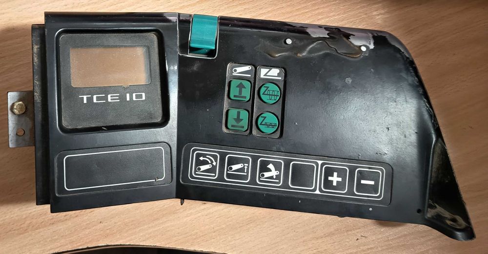 Naprawa sterowników EHR: TCE4 TCE10 TCE15 TCE20 ciągników rolniczych