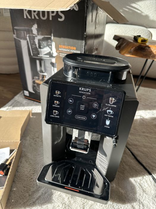 Ekspres KRUPS Sensation EA910810 w pełni automatyczny 1,7 L