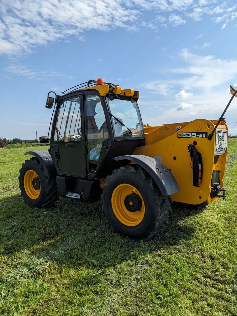 Телескопічний навантажувач JCB 535-95