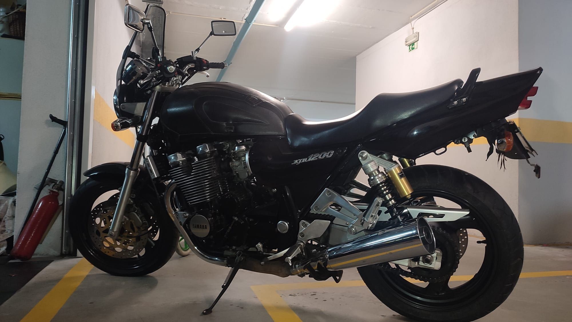 Venda moto Yamaha xjr 1200