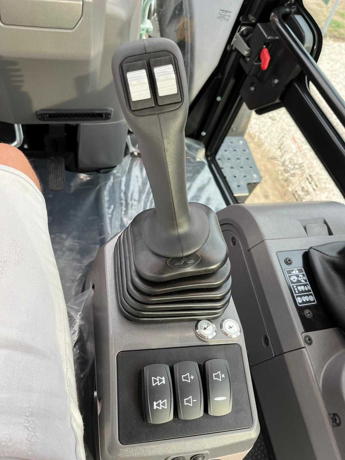 Hidromek 102S Rowne koła; Klima 2024 nowy