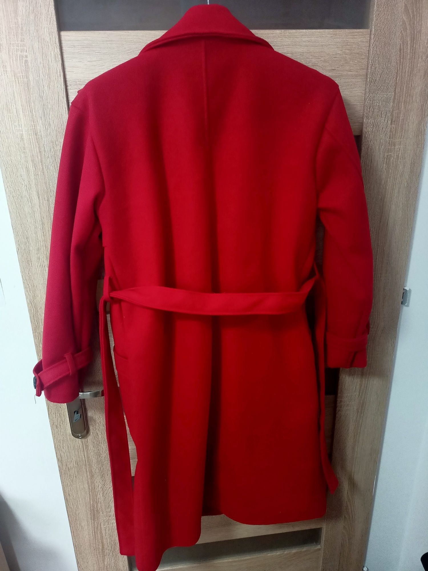 NOWY elegancki damski płaszcz czerwony made in italy