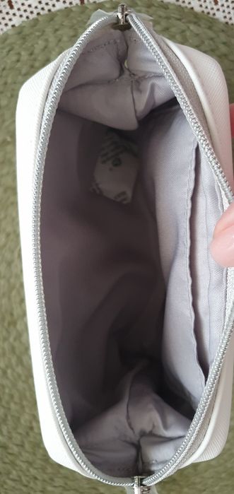 Swarovski kosmetyczka biała w oryginalnym pudełku