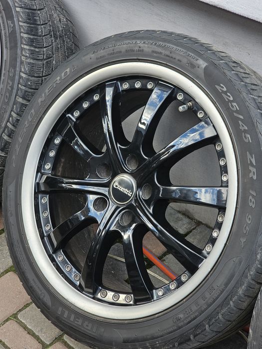 R18 5x114.3/112 8J ET40 Japan XtraWheels