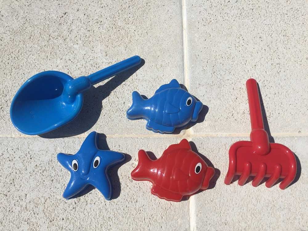 Brinquedos para a praia - novos