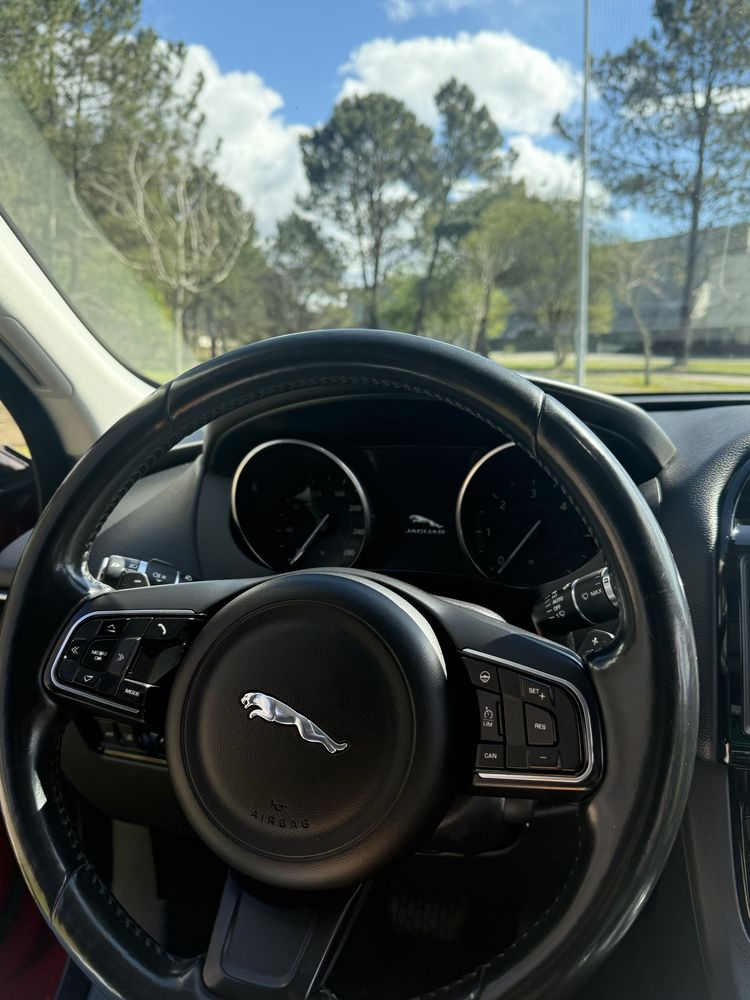 JAGUAR F-Pace Diesel 2.0 i4D R-Sport