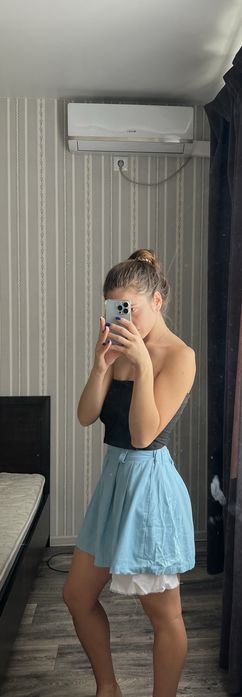 Спідниці с-м за по 200 грн