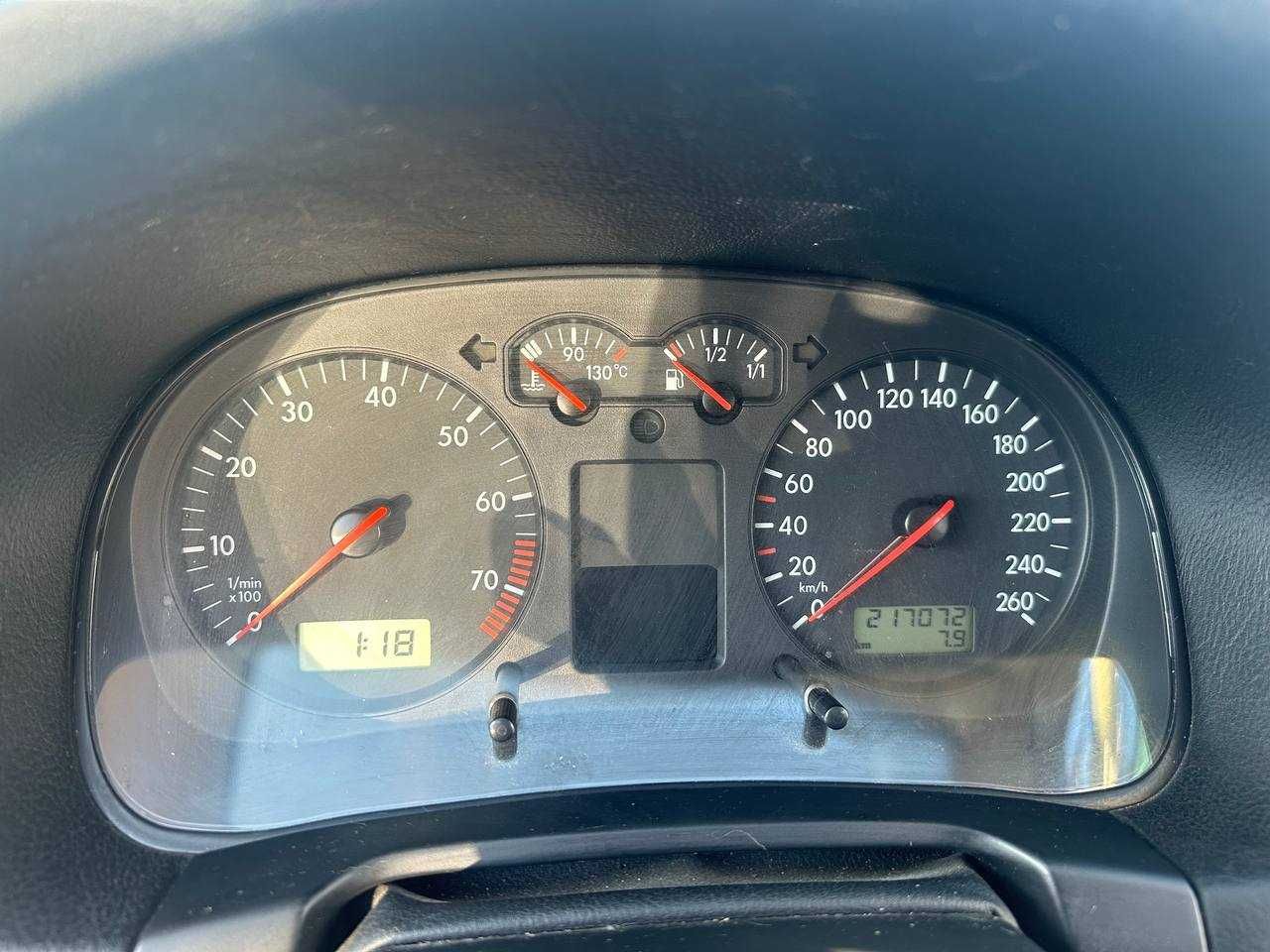 Volkswagen Golf 4 (4 года в одних руках пригнан с Люксембурга)