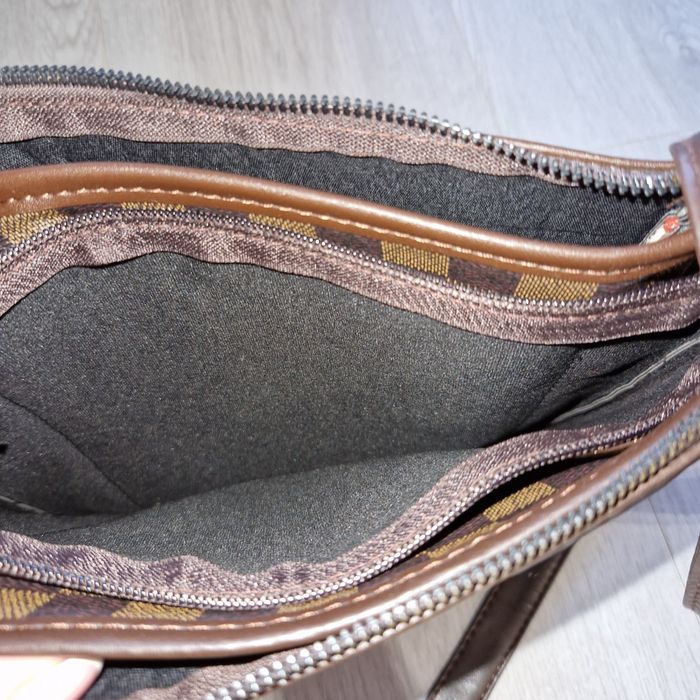 Louis Vuitton klasyczna listonoszka