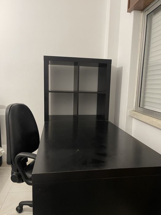 Secretária + Cadeira