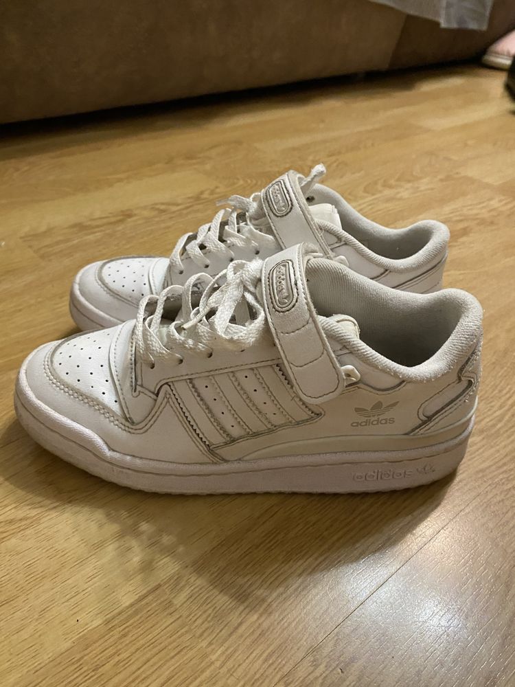 кросівки жіночі adidas forum low