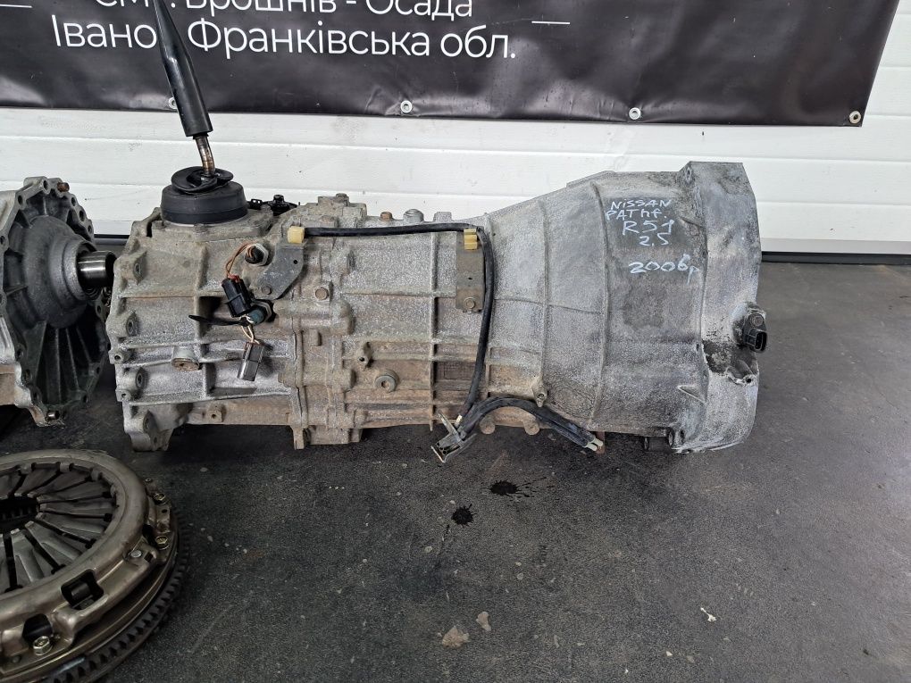 МКПП коробка роздатка Nissan Pathfinder Патфіндер Navara 2.5 dci