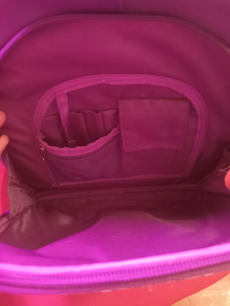 Фиолетовый рюкзак школьный
