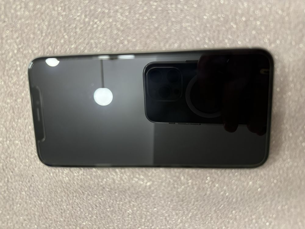 Zestaw pakietu sprzętu Apple iMac MacBook Pro Retina iPhone 11 Pro