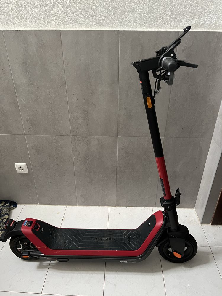 Trotinete Elétrica NIU KQI3 Sport Vermelha