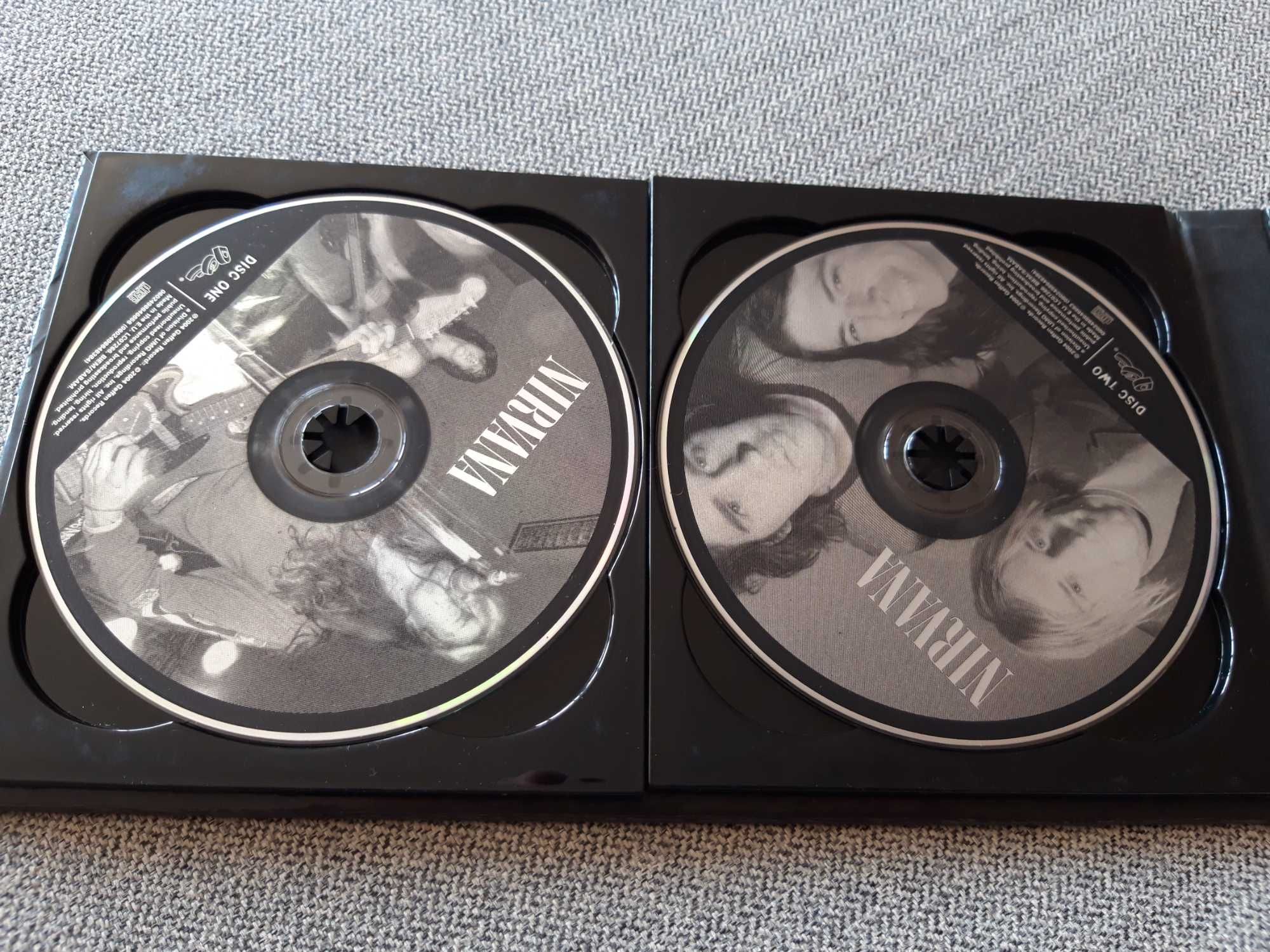 Coletânea NIRVANA "With the Lights Out" 3 CD + 1 DVD + Livro.