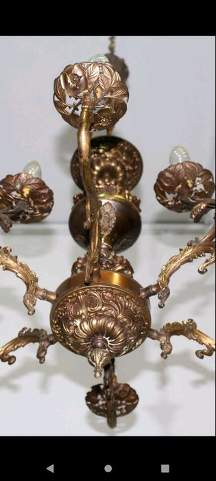 Люстри, бронзові