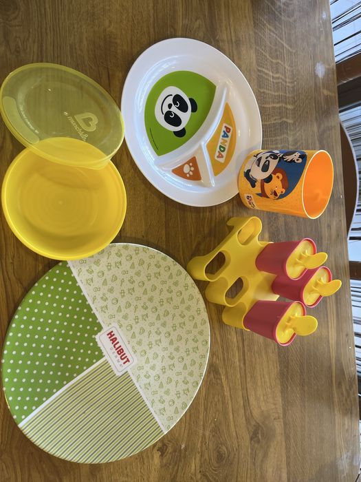 Conjuntos de pratos e copos loica crianca