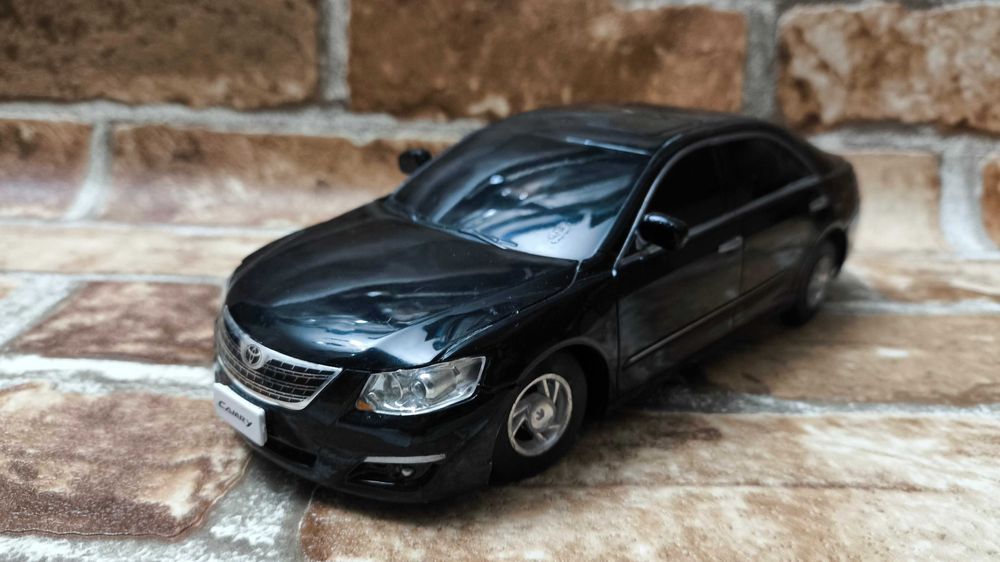Машинка на радіокеруванні Toyota Camry 1:24 Rastar2