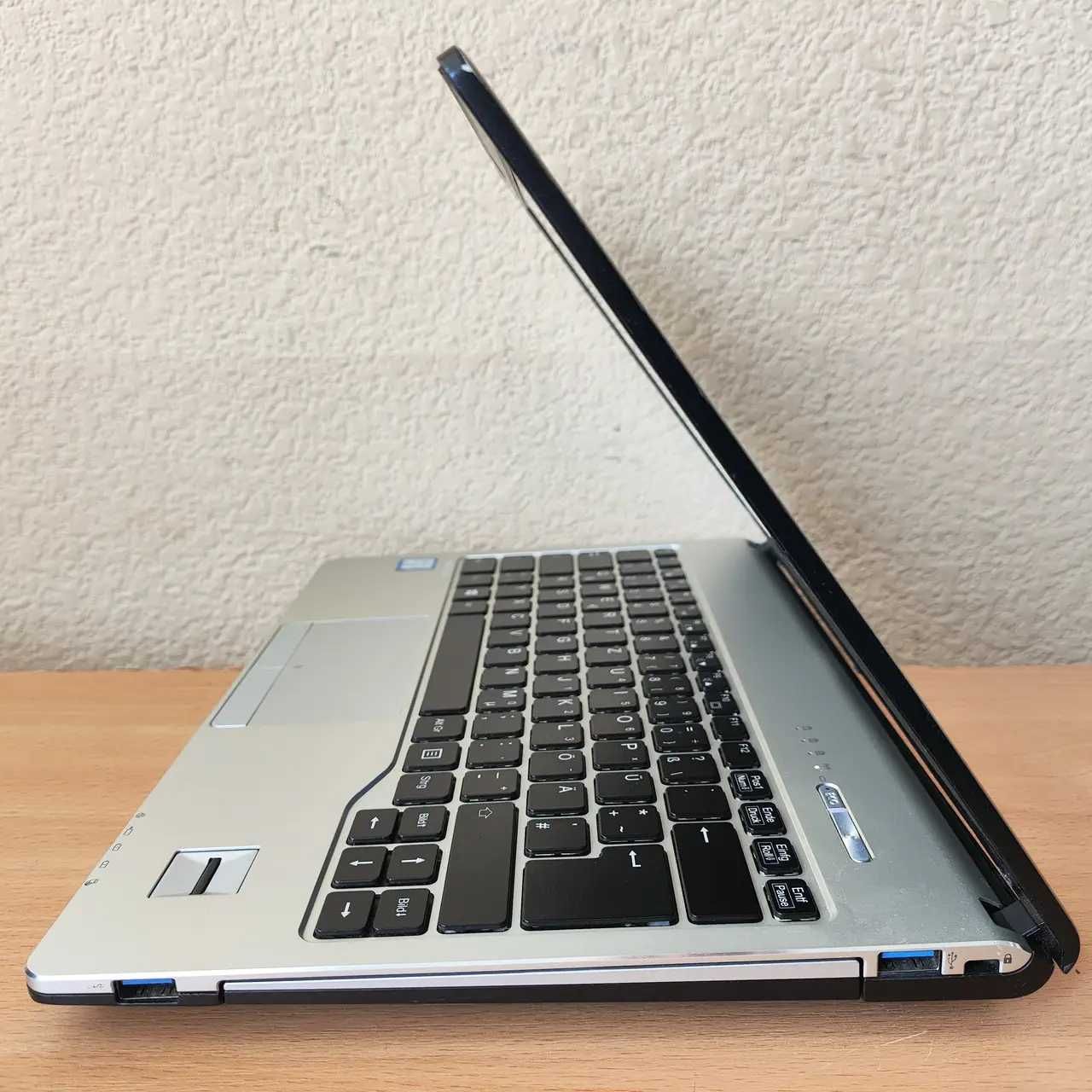 Ноутбук Fujitsu S938 13.3 2K/VA i7-8650U 4 ядра/8Gb DDR4/SSD512/UHD620