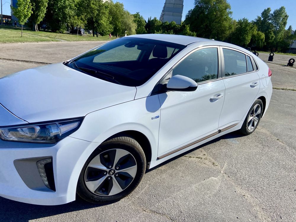 Продам Hyundai Ioniq electric 2018