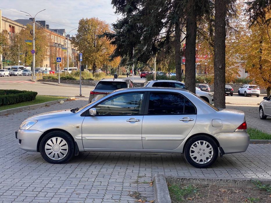 Mitsubishi lanser avtomat