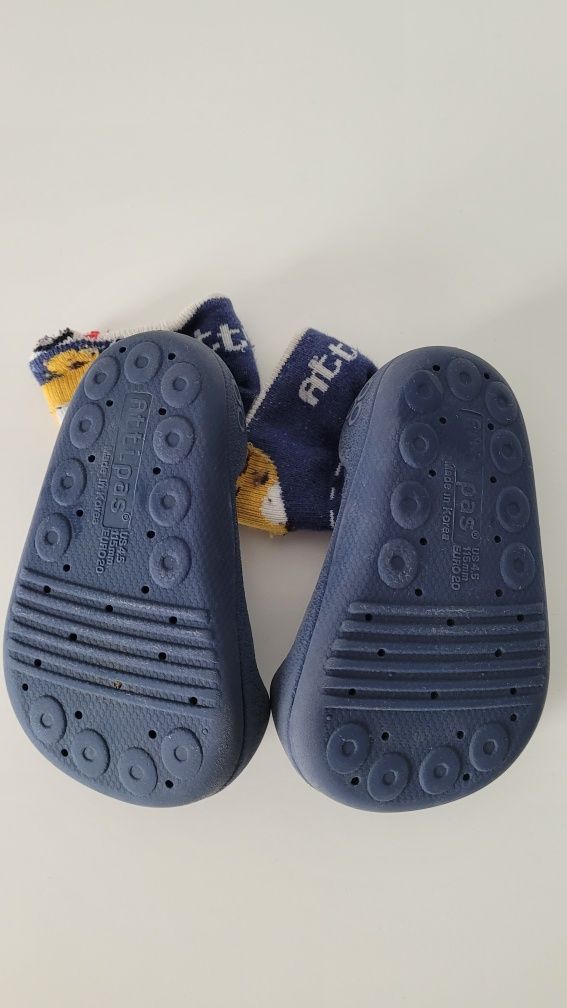 Pantofelki do chodzenia Attipas rozmiar 20