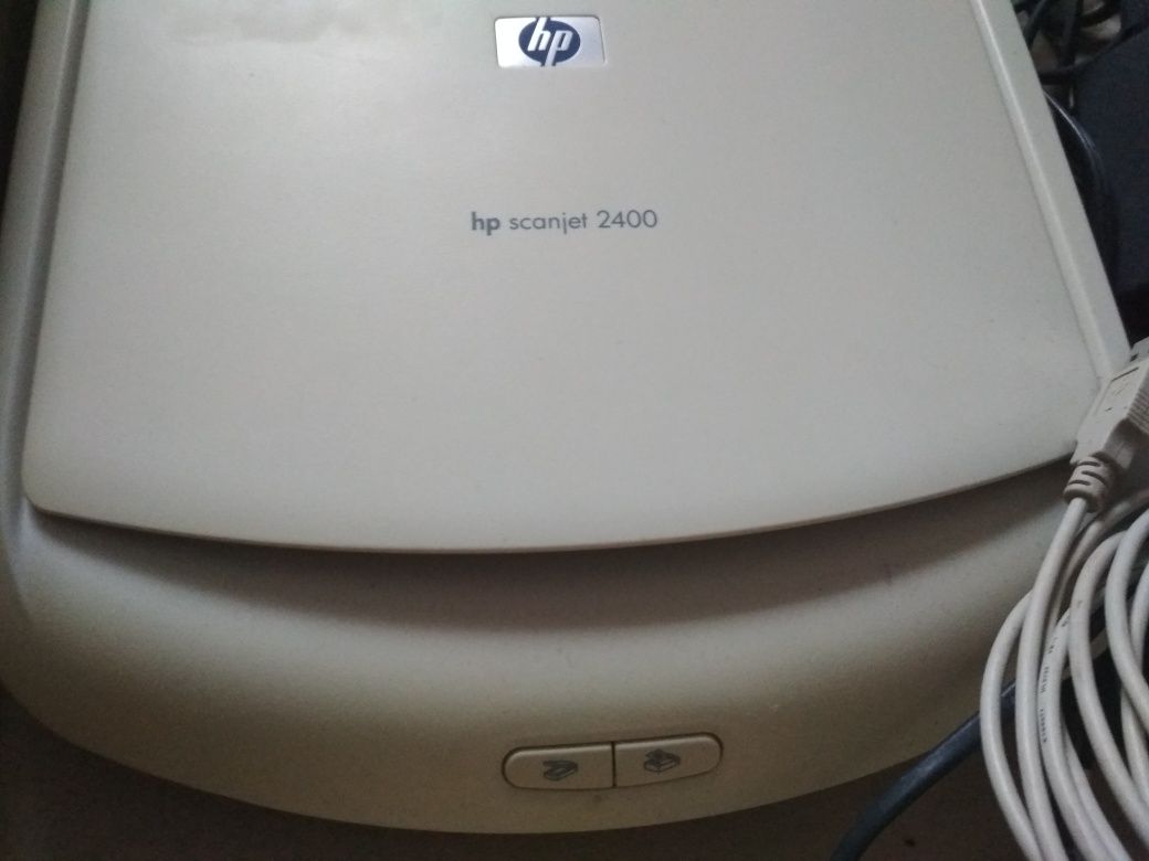 Сканер HP Scanjet 2400