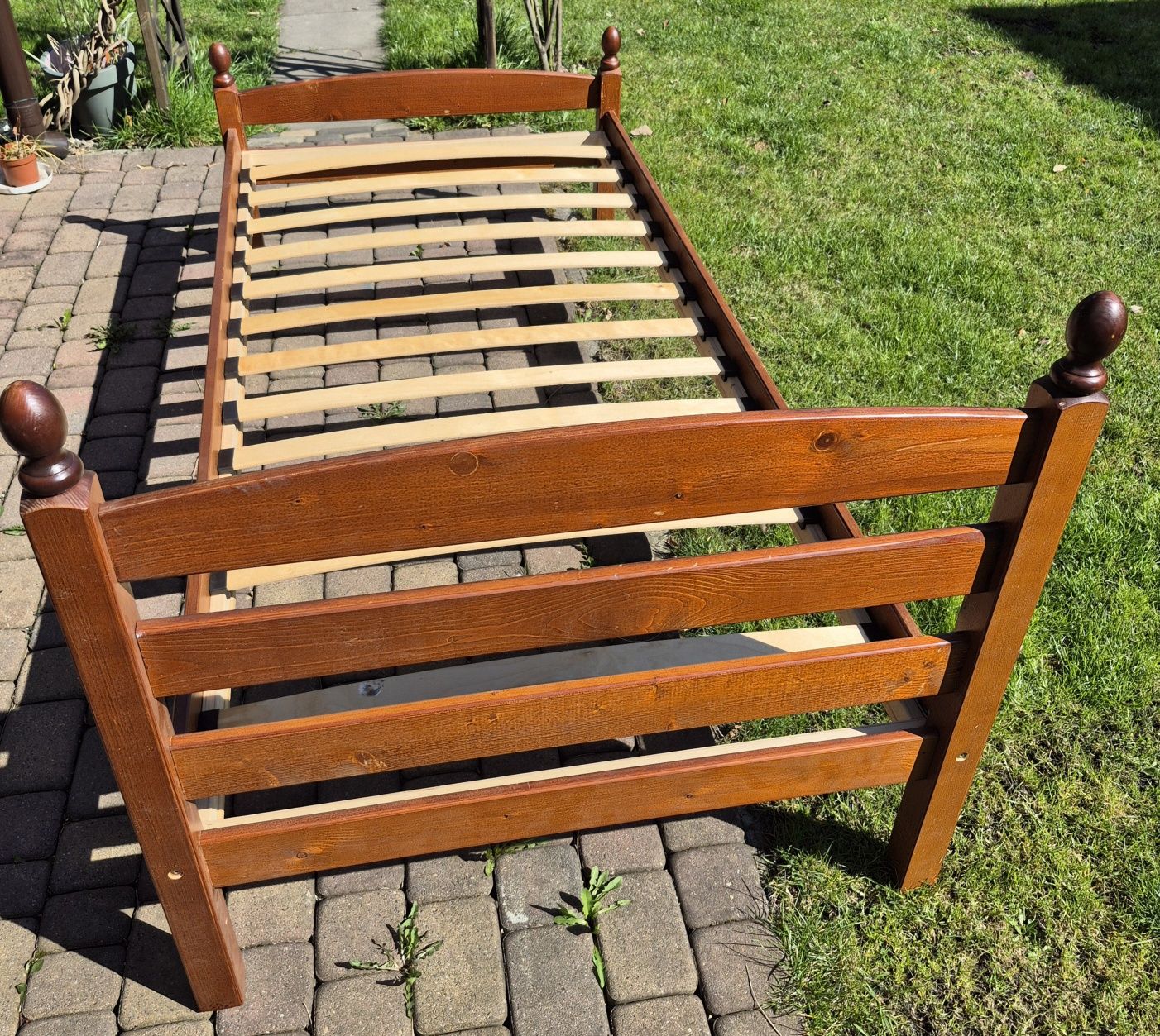 Łóżko sosnowe z materacem 90x200