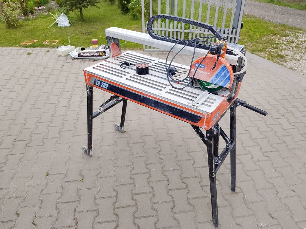 Maszyna przecinarka do płytek CLIPPER TR202