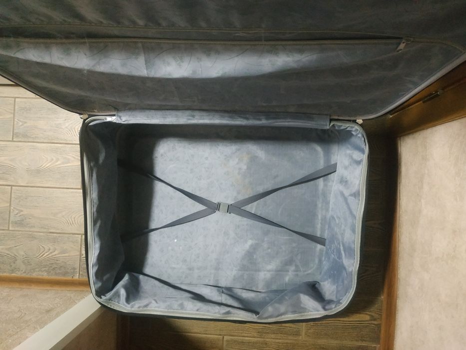 Валіза  дорожня.