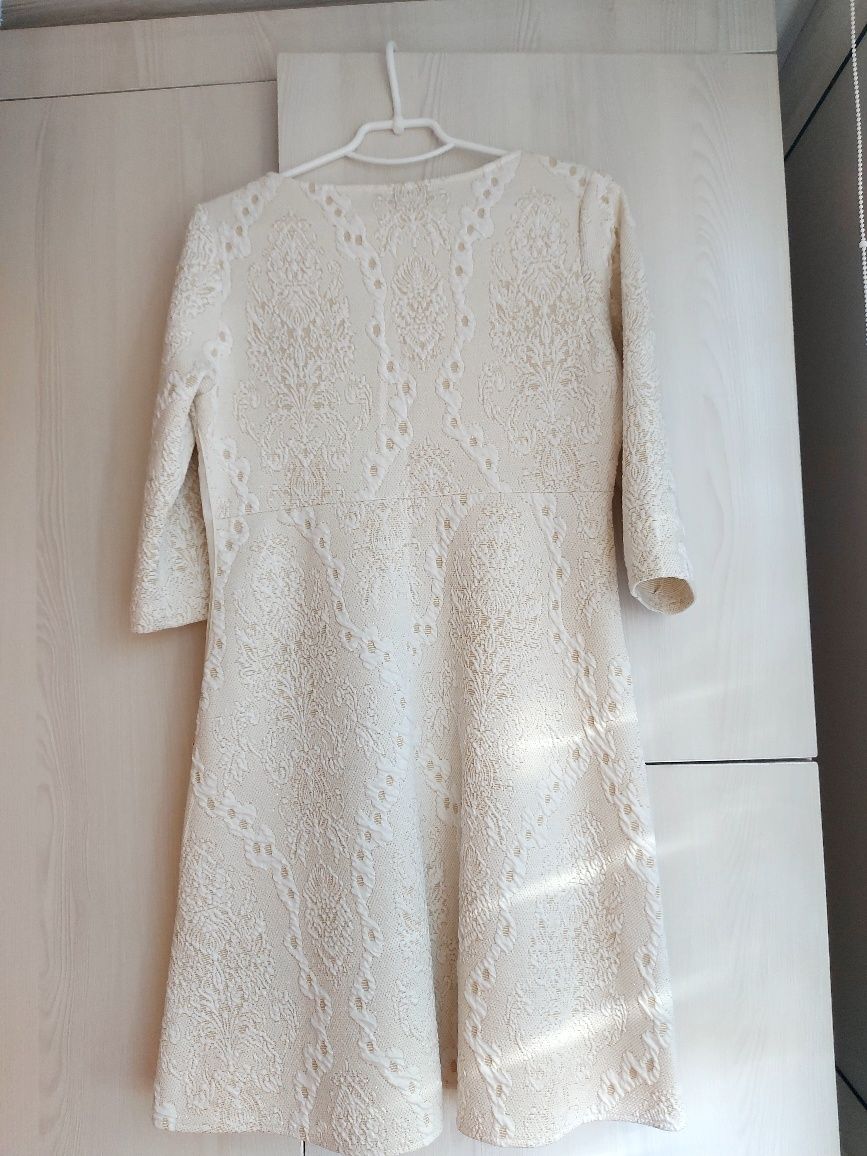 Продам  красивое платье