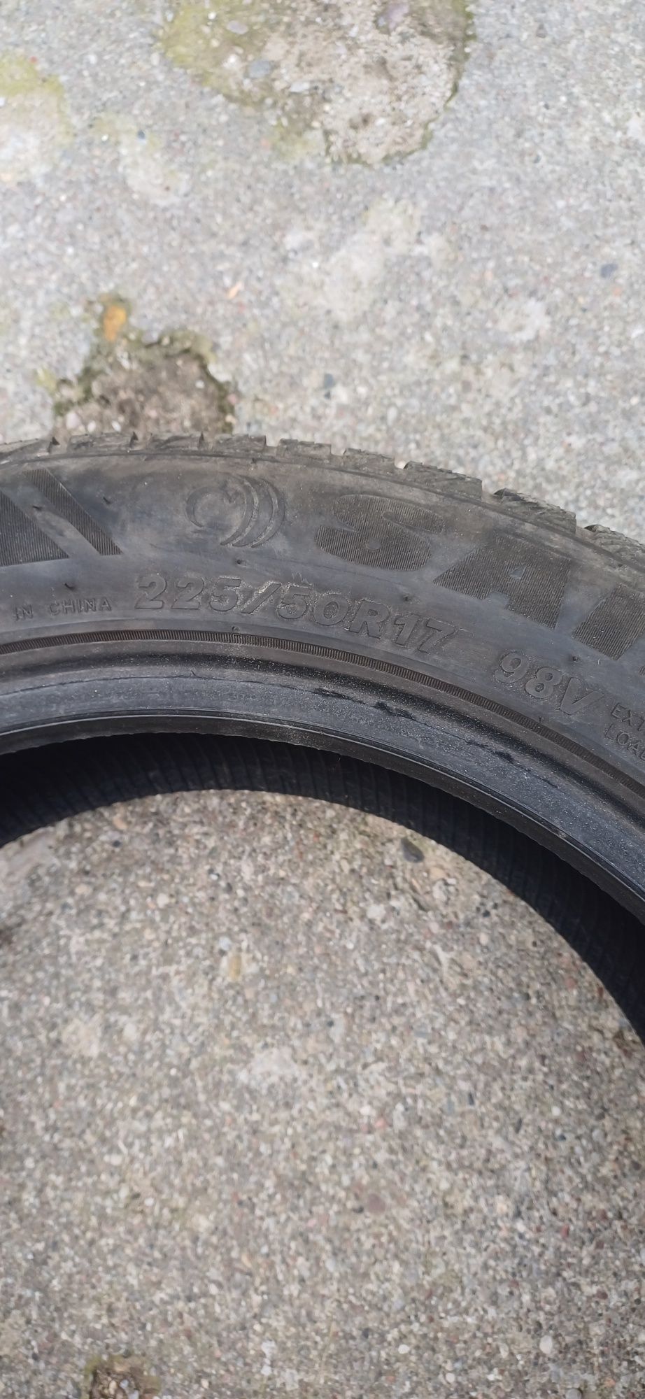 Sprzedam opony zimowe 225/50R17