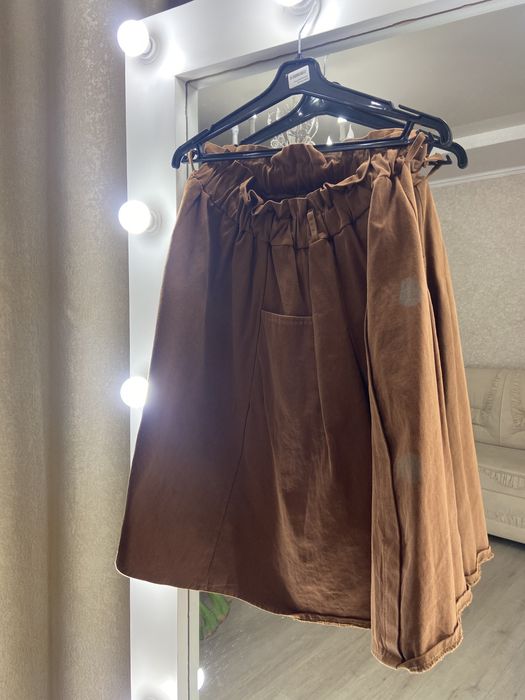 Жіноча спідниця