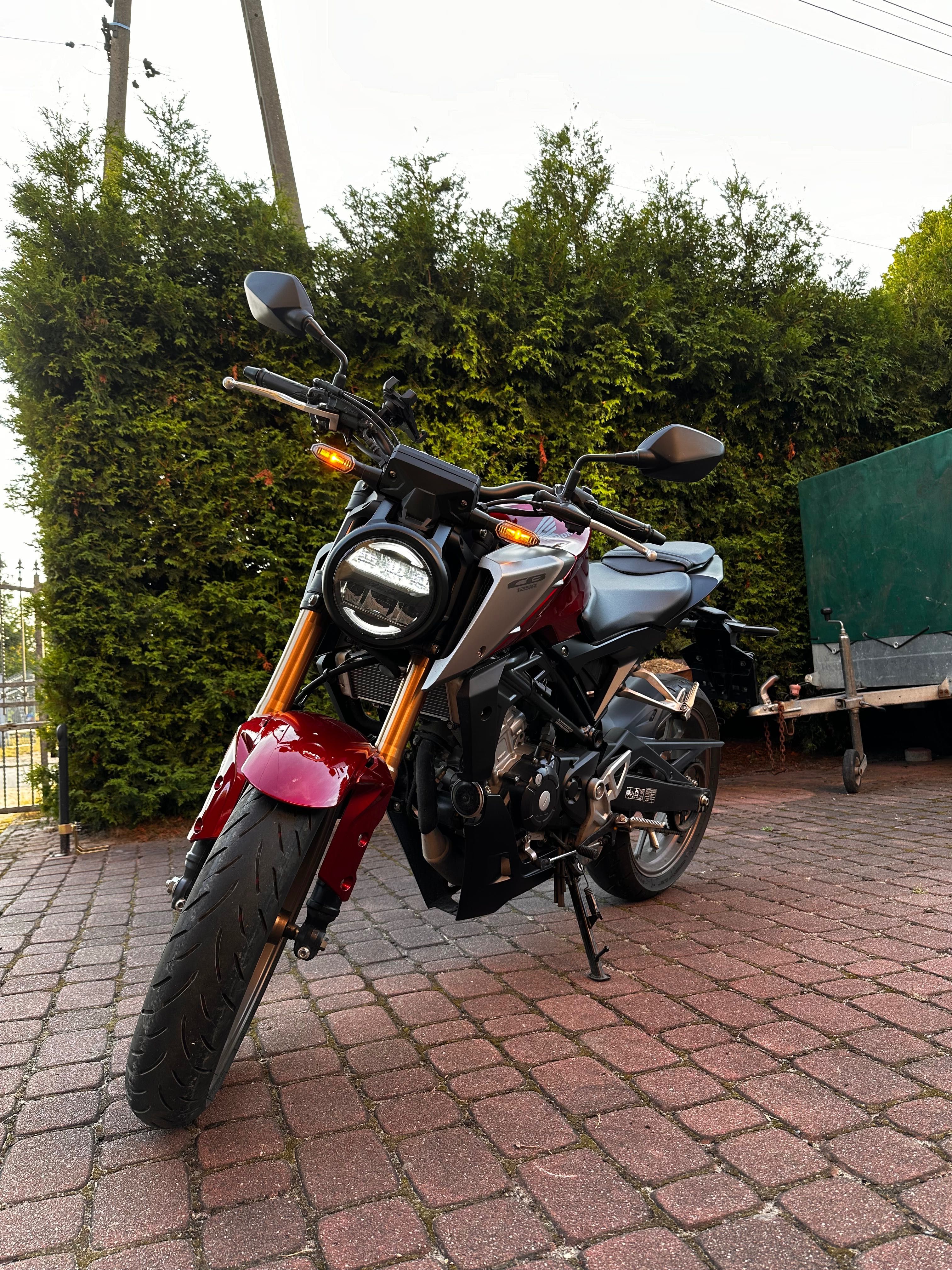 Honda cb125r 2022r