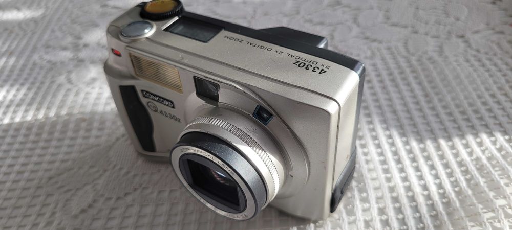 Aparat cyfrowy concord 4330z