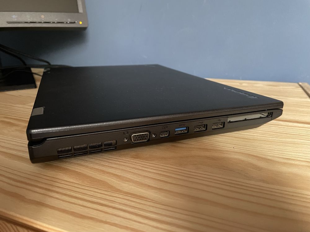 Thinkpad L430 i5 16GB RAM SSD 250 Samsung Evo LCD 19” dock torba