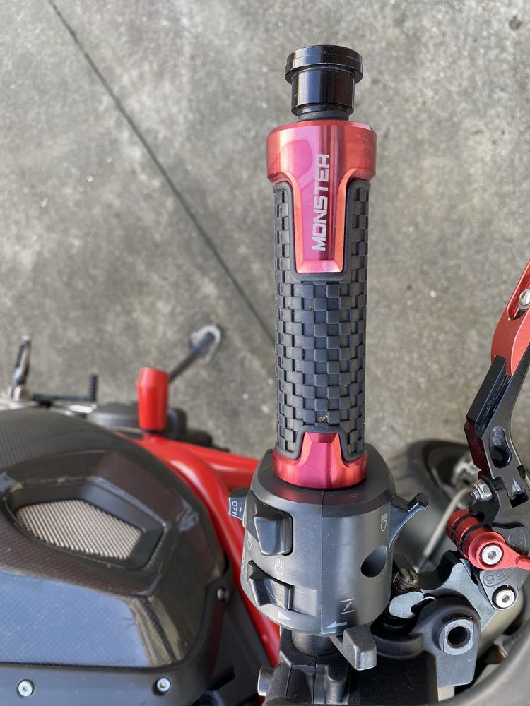 Ducati Monster 696 Carbono